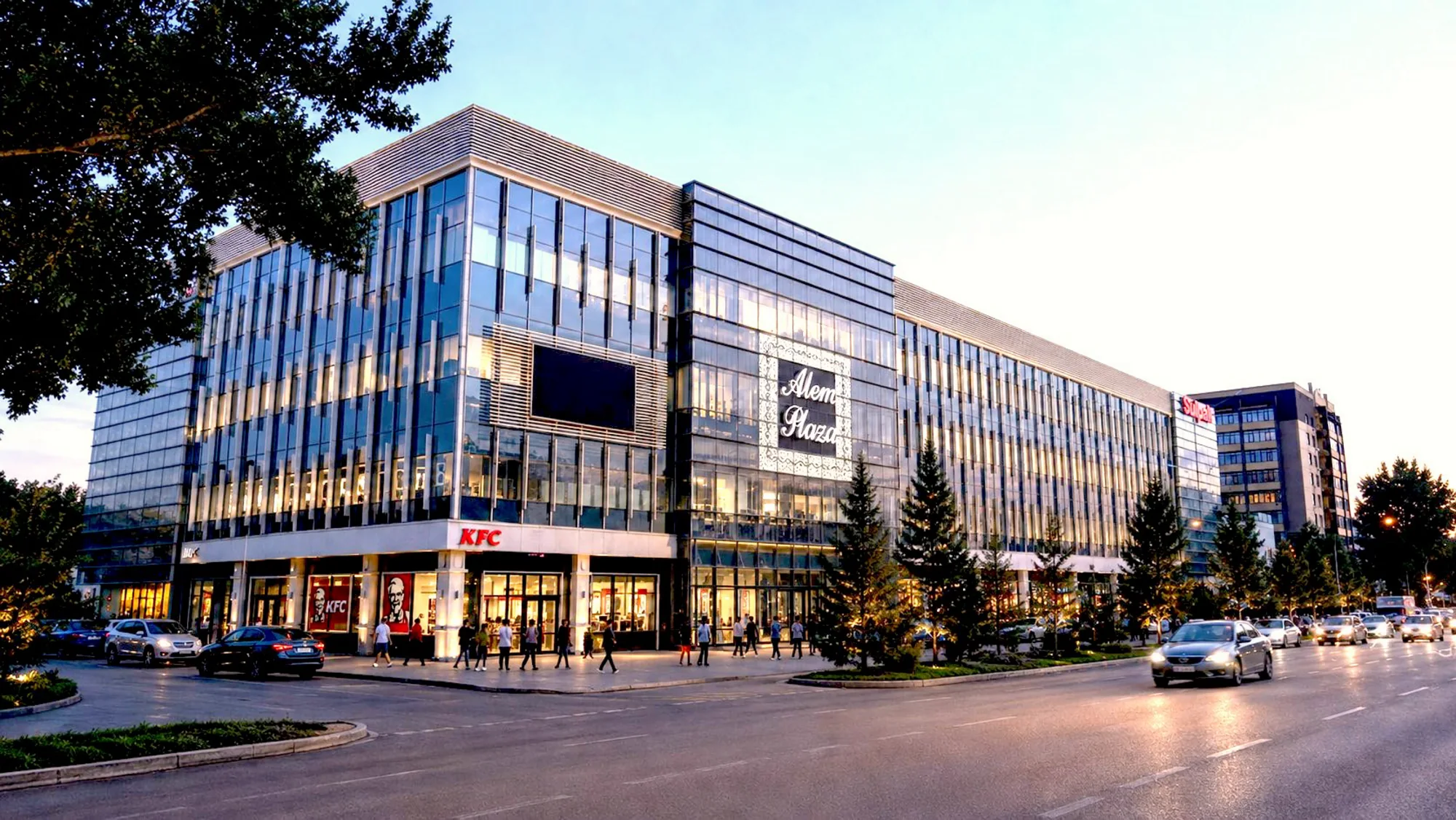 Торговый центр Alem Plaza в Уральске